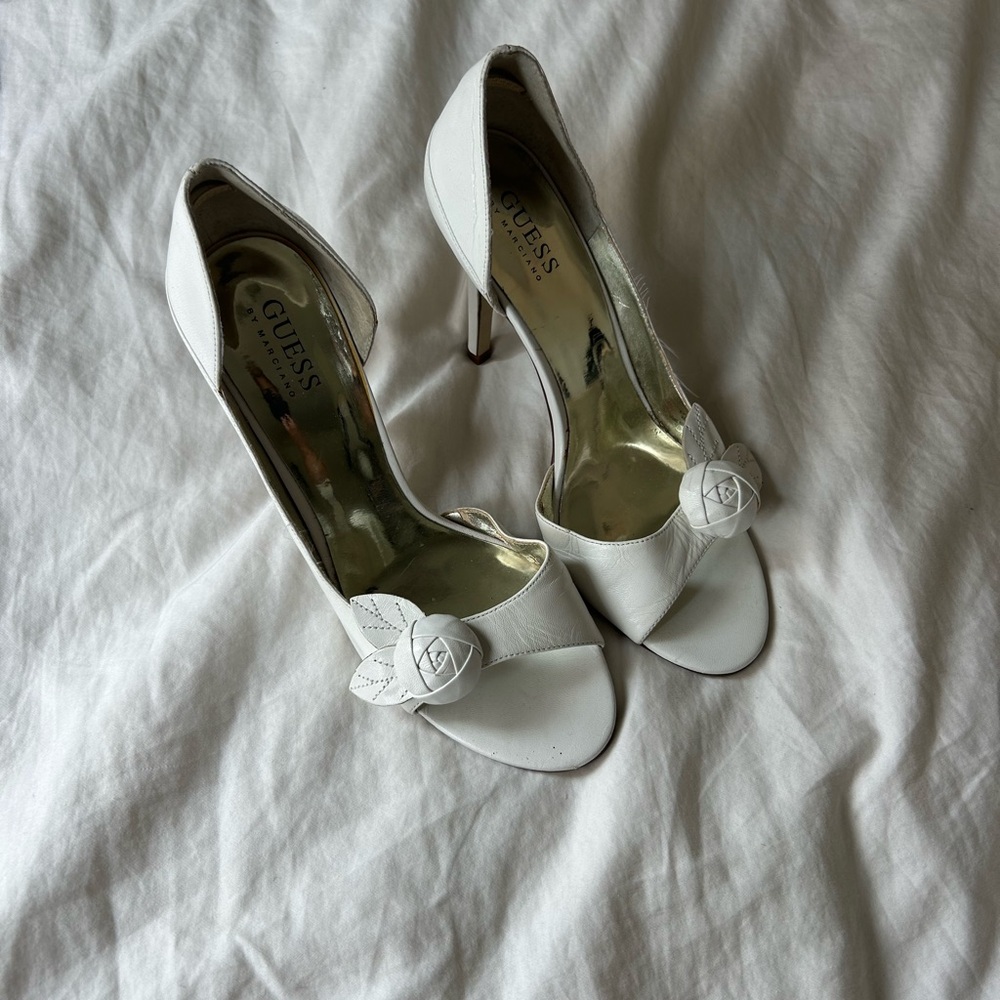 Vintage guess heels